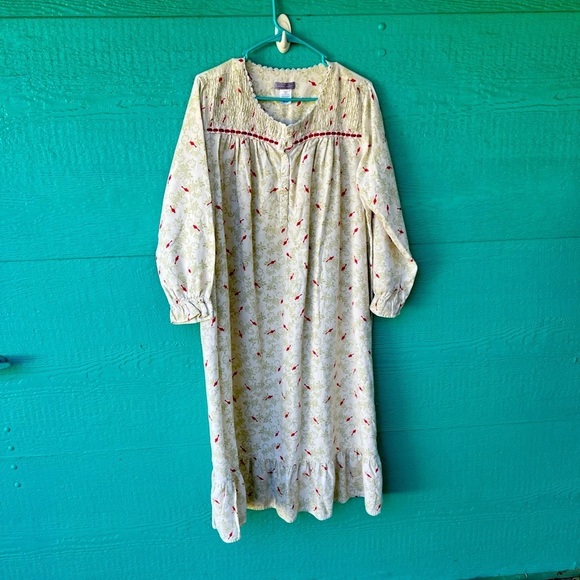 LAURA SCOTT VINTAGE CARDINAL PRINT SMOCKED FLANNEL NIGHTGOWN SIZE LARGE - Picture 9 of 10